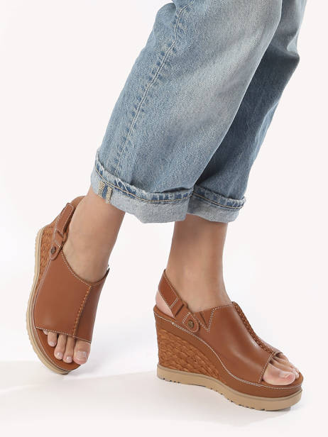 Wedge Sandals In Leather Ugg Brown accessoires 1152668 other view 2