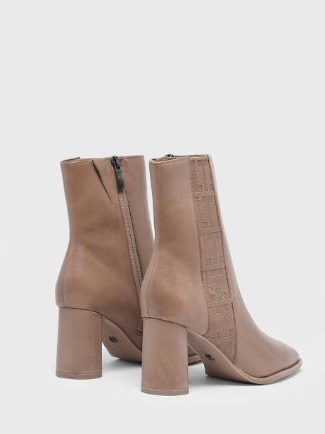 Enkellaarsjes Met Hak In Leather Tamaris Beige accessoires 29 other view 3